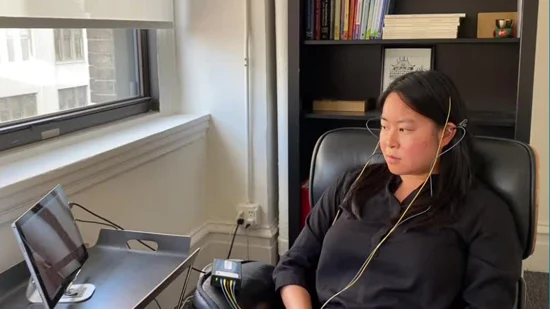 Neurofeedback-Locations-nyc-office-neuroptimal-session-in-progress Neurofeedback-Locations-nyc-office-neuroptimal-session-in-progress
